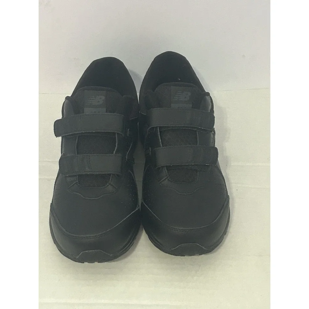New Balance 411 V2 Sneakers Mens Size 8.5 (4E) Black Leather Comfort Shoes J44 - Picture 2 of 5
